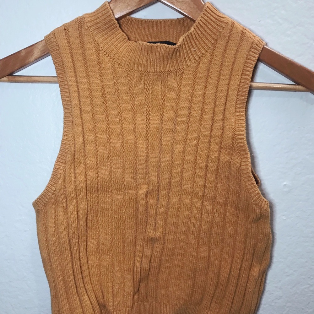 Knit crop top